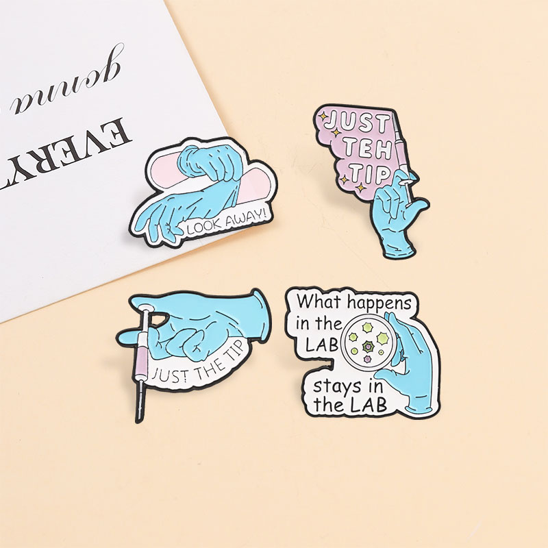 Przypinki emaliowane z motywam – Medical Lab Gifts recenzja i cena